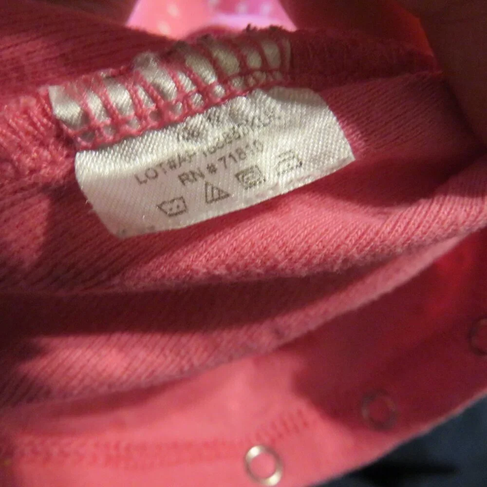 Baby Dk Pink with heart dots bodysuit 12 months Gerber (label cut)
